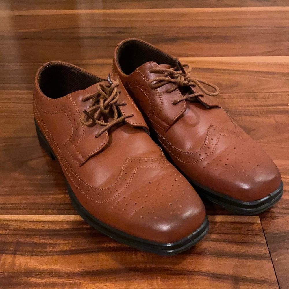 Deer Stag barely worn boys brown Oxford shoes